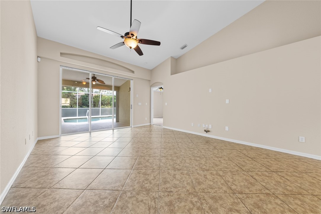 8471 Ibis Cove Unit M677, Naples, FL 34119