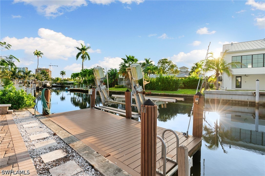 Dock