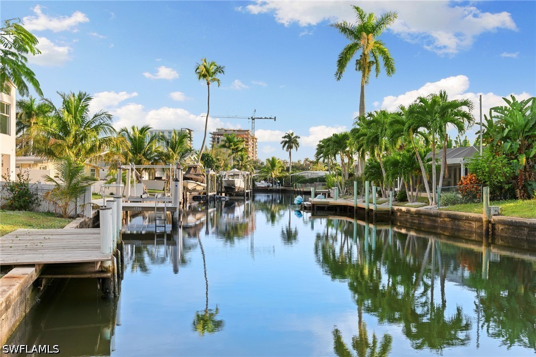 Dock