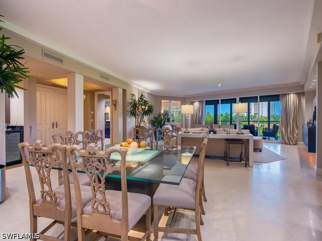 DiningArea