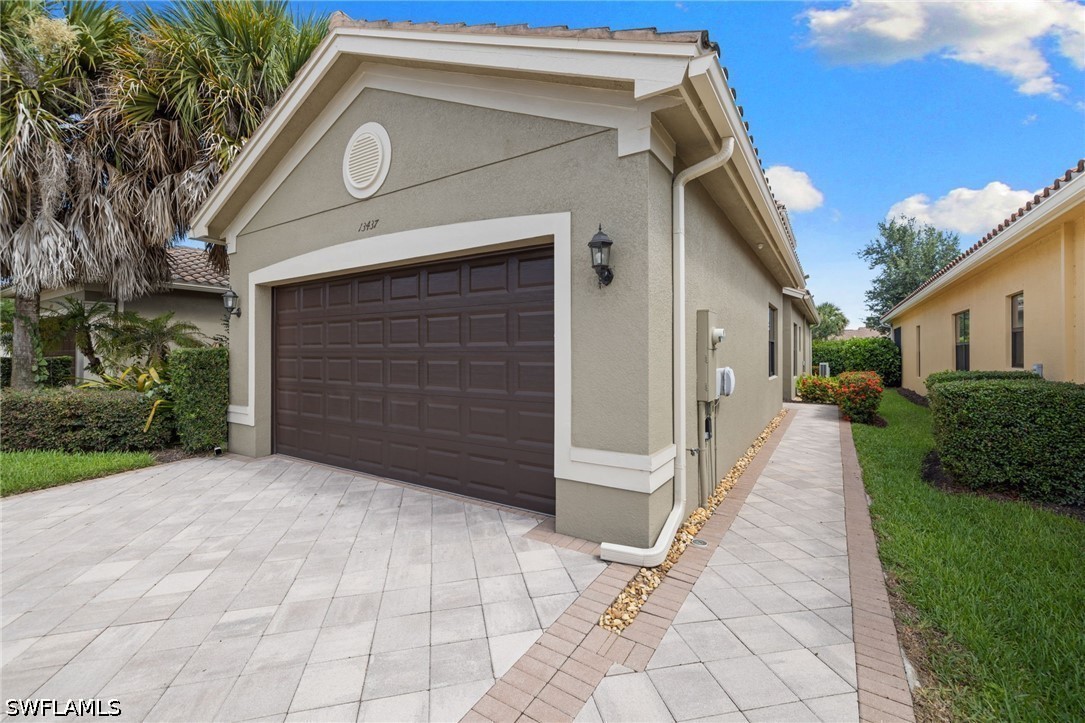 13437 Monticello, Naples, FL 34109