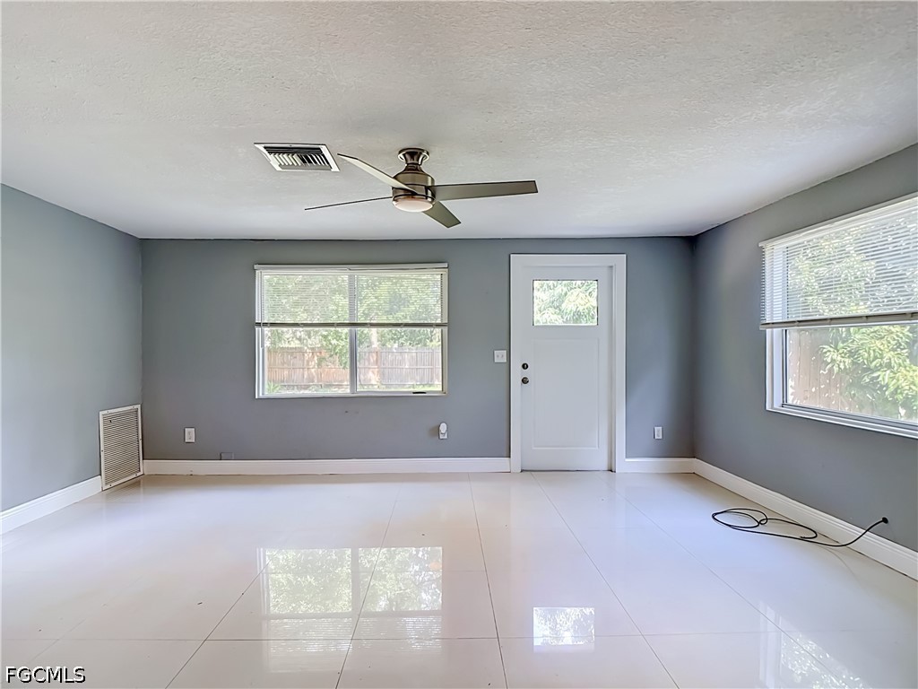 19330 Meredith, North Fort Myers, FL 33917