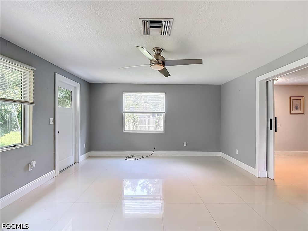 19330 Meredith, North Fort Myers, FL 33917