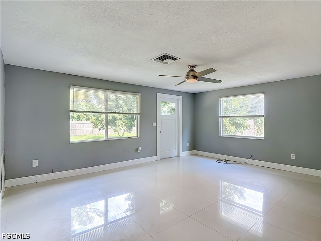 19330 Meredith, North Fort Myers, FL 33917
