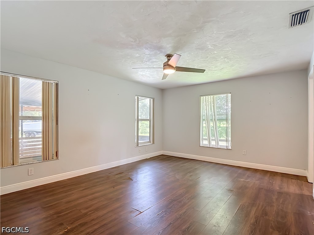 19330 Meredith, North Fort Myers, FL 33917