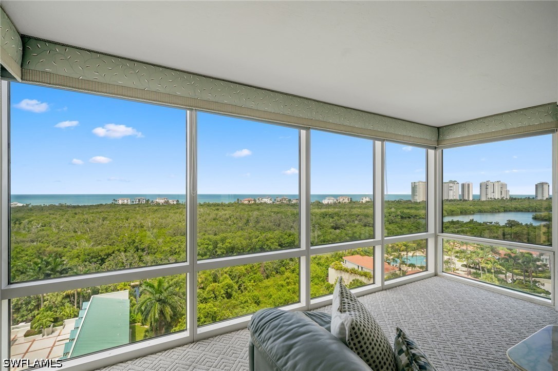 7515 Pelican Bay Unit 10d, Naples, FL 34108