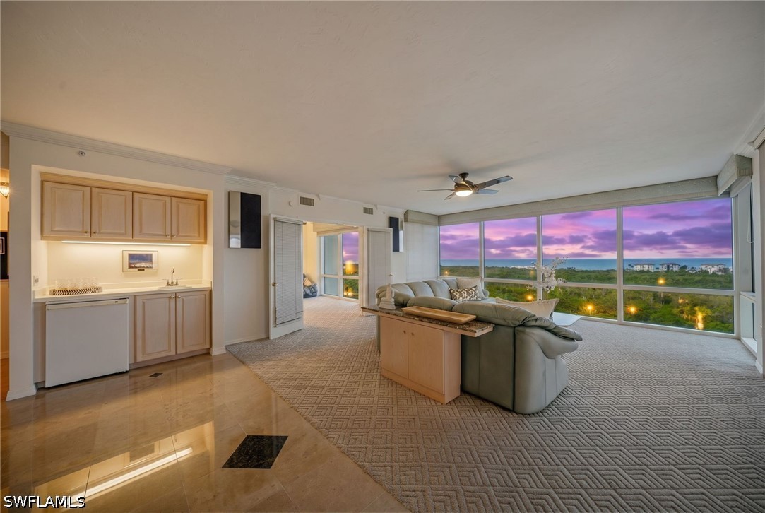 7515 Pelican Bay Unit 10d, Naples, FL 34108