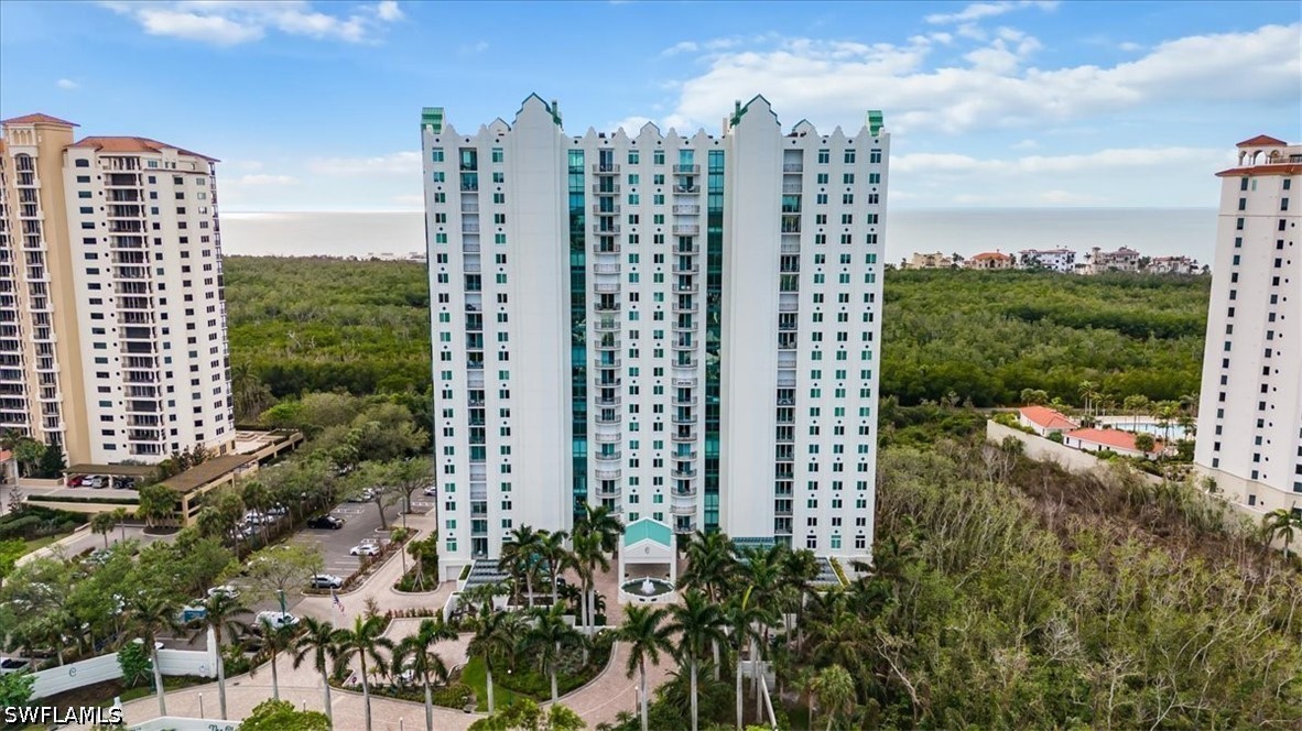7515 Pelican Bay Unit 10d, Naples, FL 34108