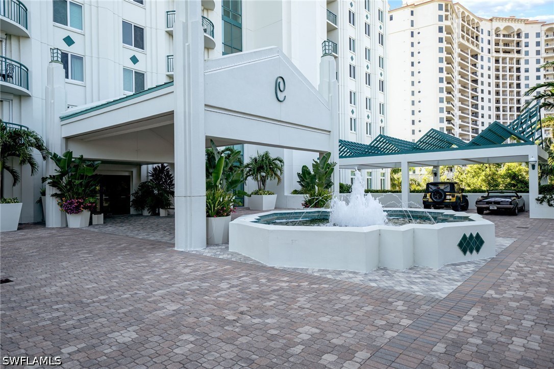 7515 Pelican Bay Unit 10d, Naples, FL 34108