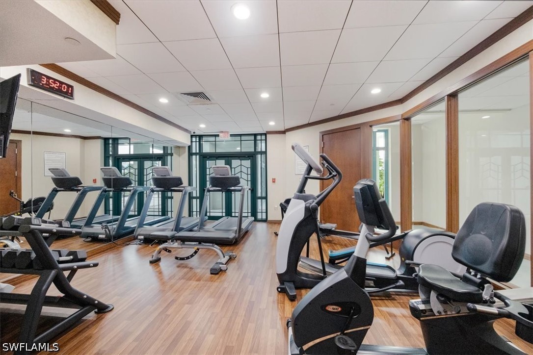 7515 Pelican Bay Unit 10d, Naples, FL 34108