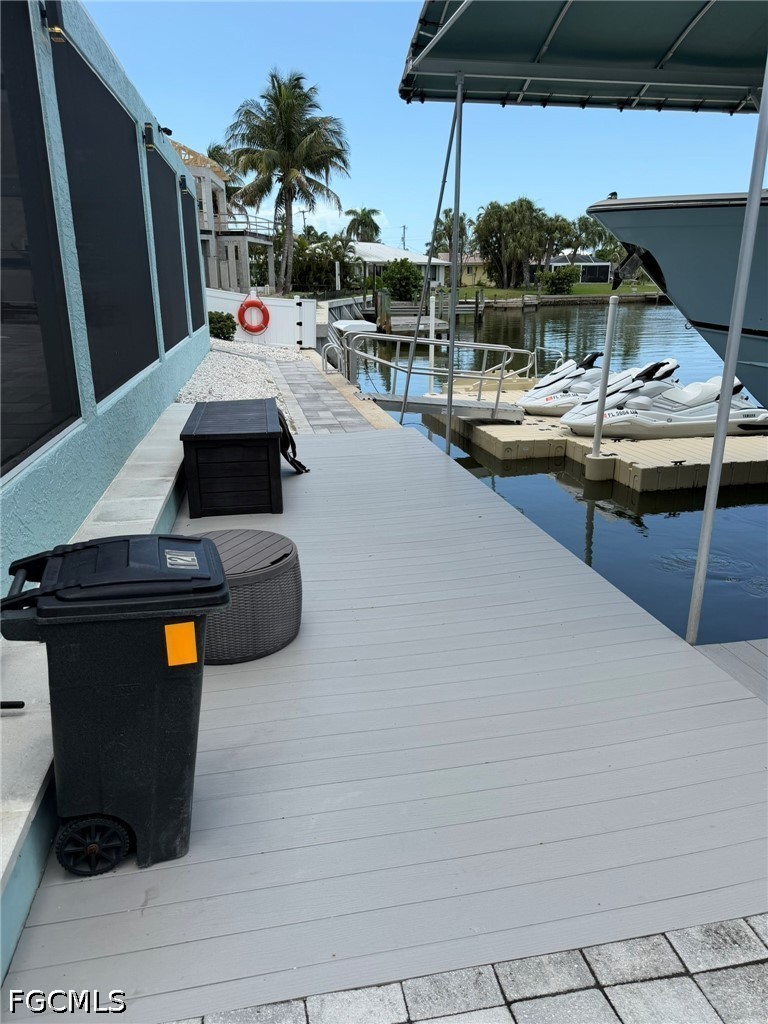 Dock