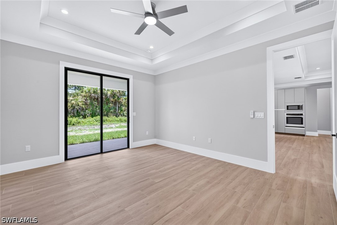 1867 Everglades, Naples, FL 34120