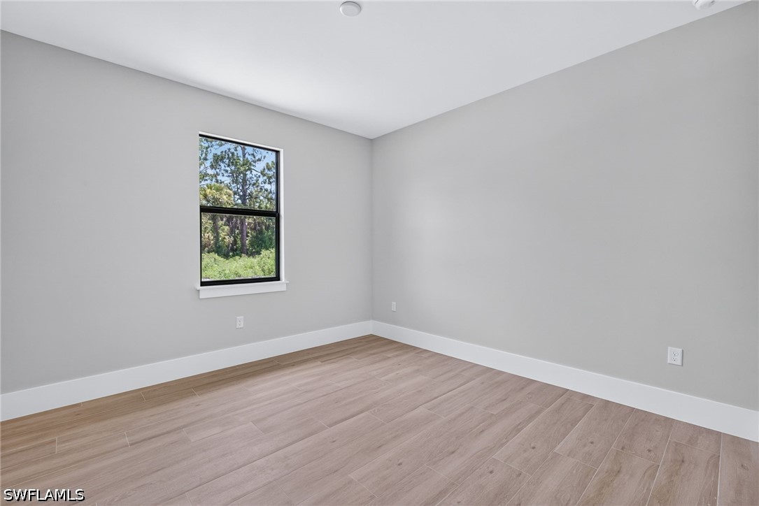 1867 Everglades, Naples, FL 34120