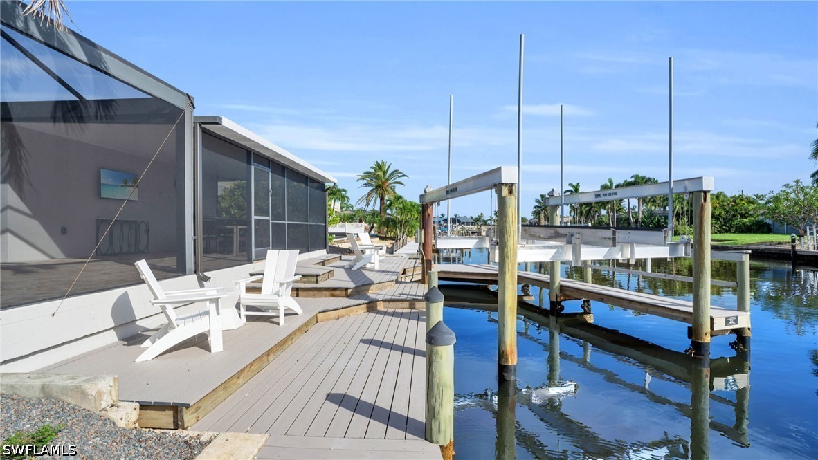 Dock