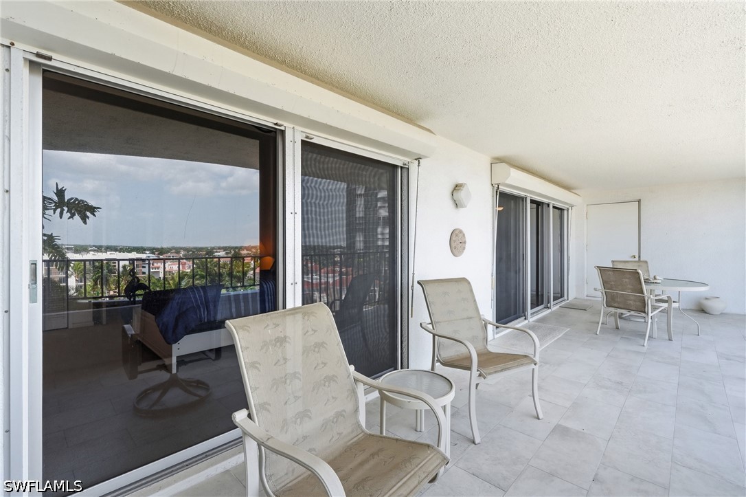 3951 Gulf Shore Unit 700, Naples, FL 34103