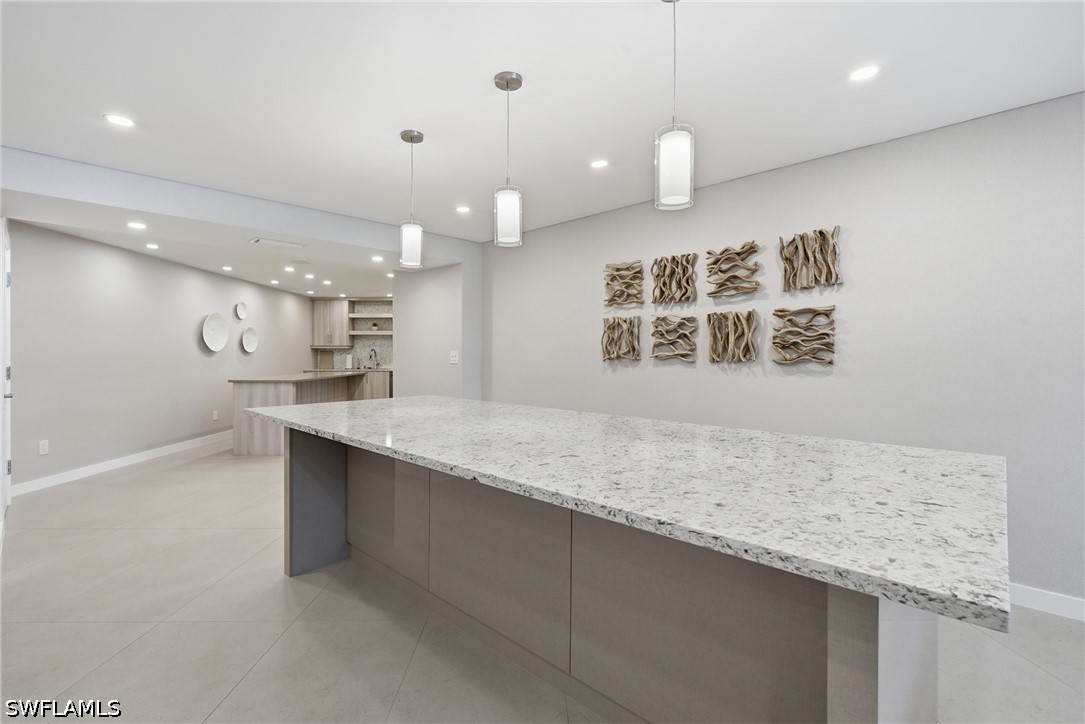 3951 Gulf Shore Unit 700, Naples, FL 34103