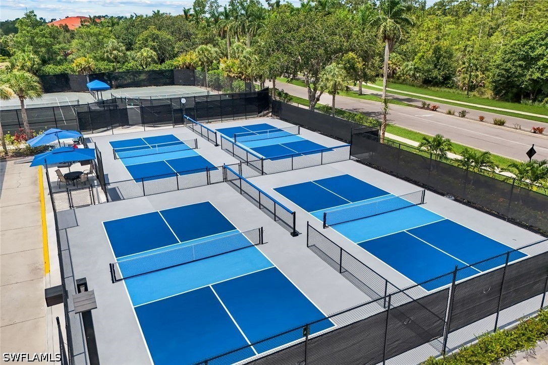 4864 Hampshire Unit 203, Naples, FL 34112