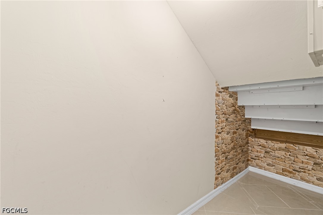 3647 Pine Oak Unit 103, Fort Myers, FL 33916