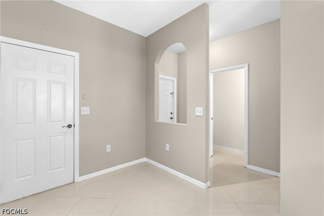 3647 Pine Oak Unit 103, Fort Myers, FL 33916