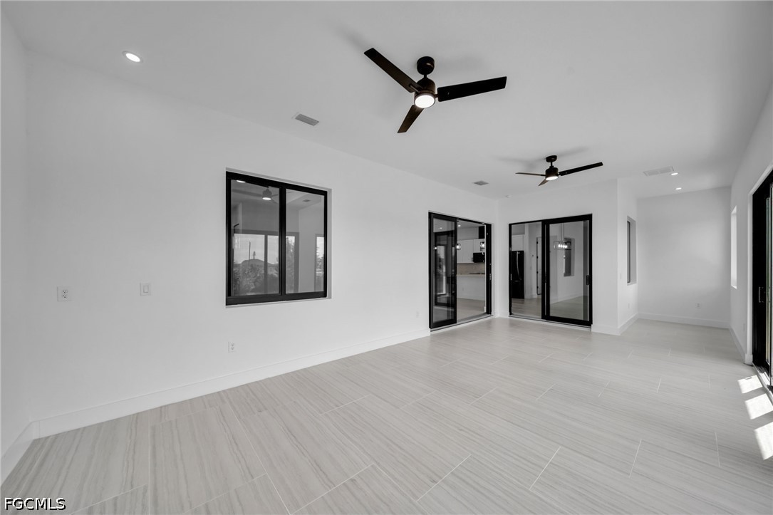 318 9th, Cape Coral, FL 33993