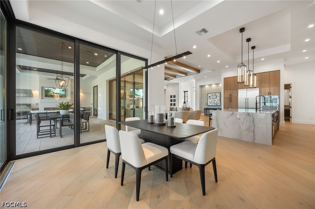 DiningArea