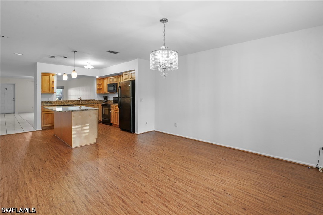8302 Charter Club Unit 6, Fort Myers, FL 33919