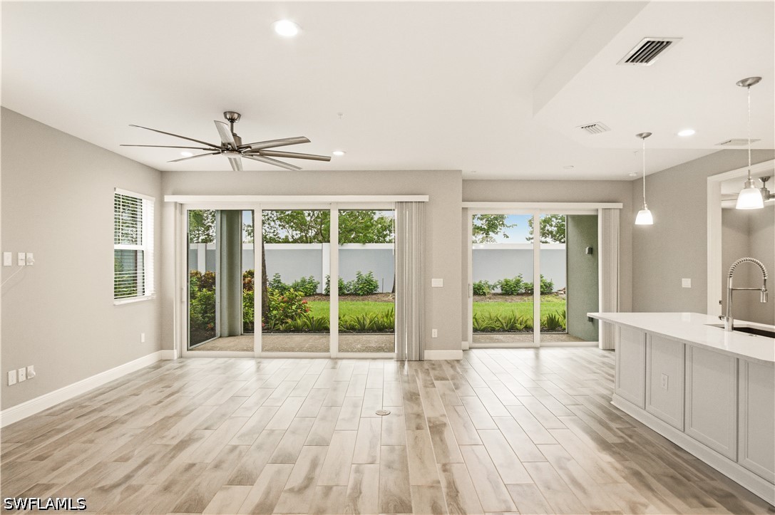 2664 Seychelles Unit 2401, Naples, FL 34112