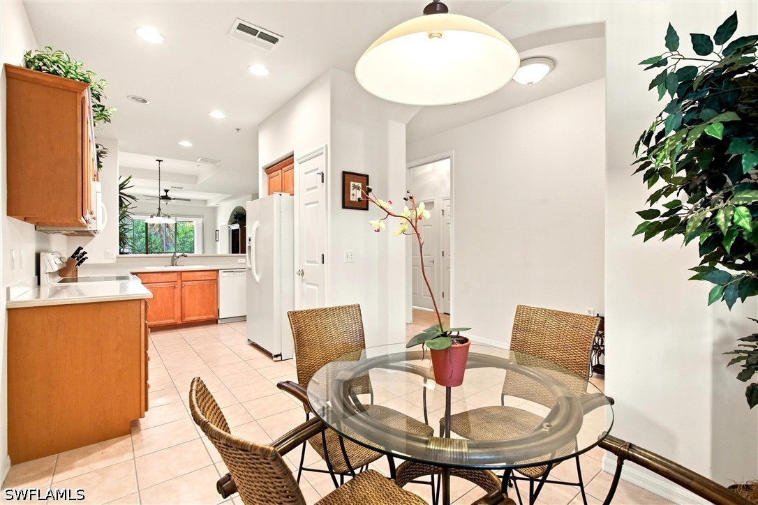 DiningArea