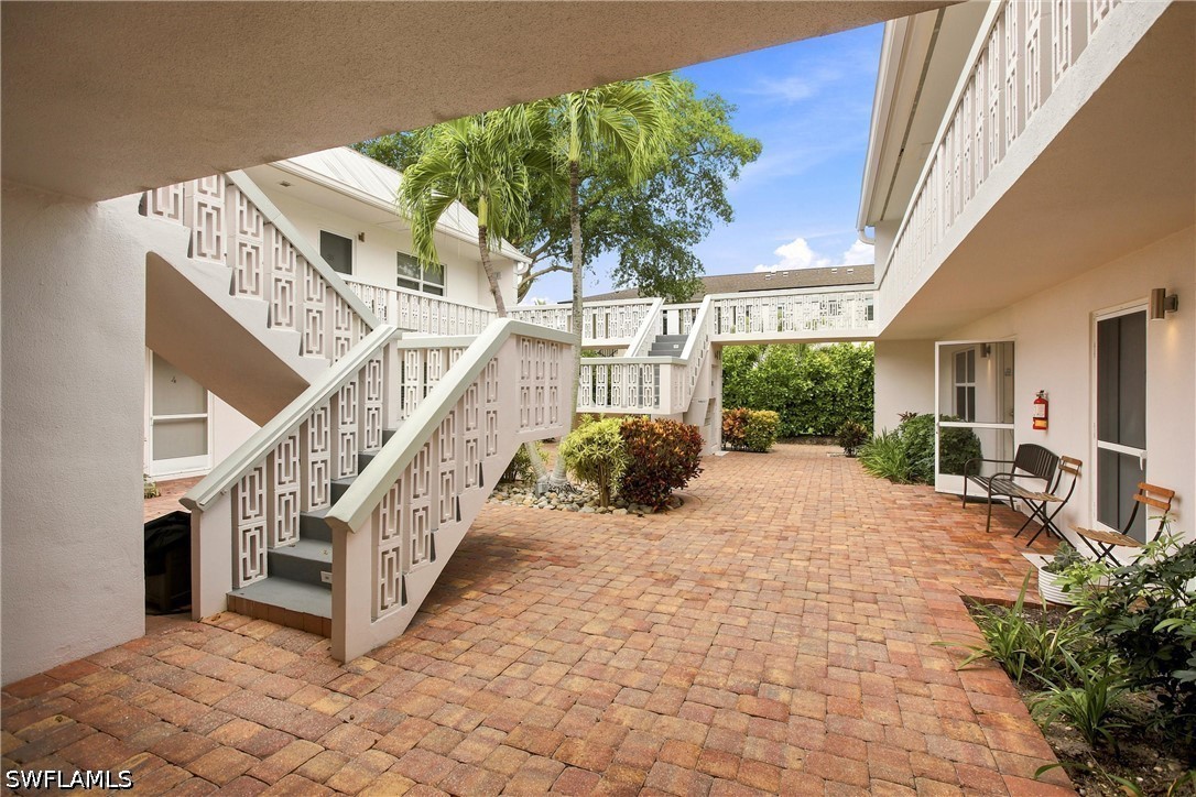 780 10th Unit 1, Naples, FL 34102