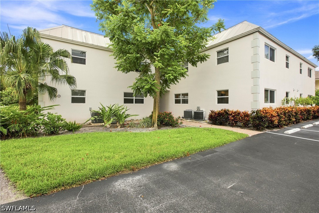 780 10th Unit 1, Naples, FL 34102