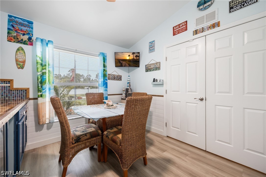 DiningArea