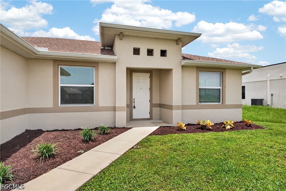 2714 1st, Cape Coral, FL 33993