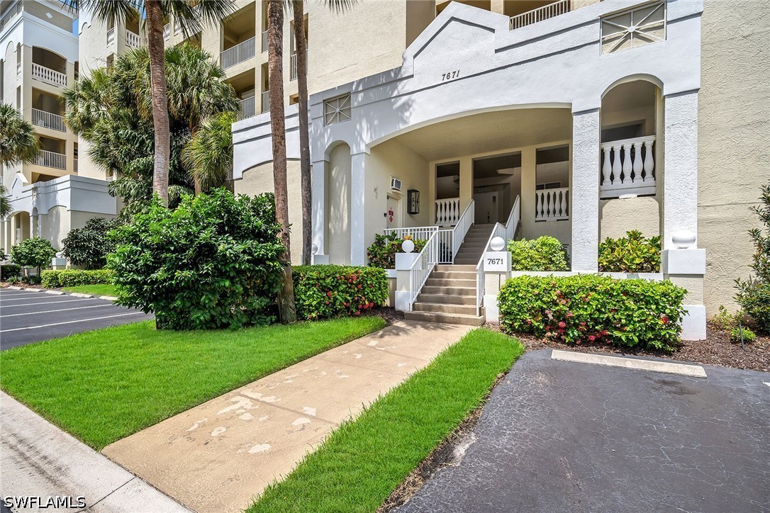 7671 Pebble Creek Unit 105, Naples, FL 34108
