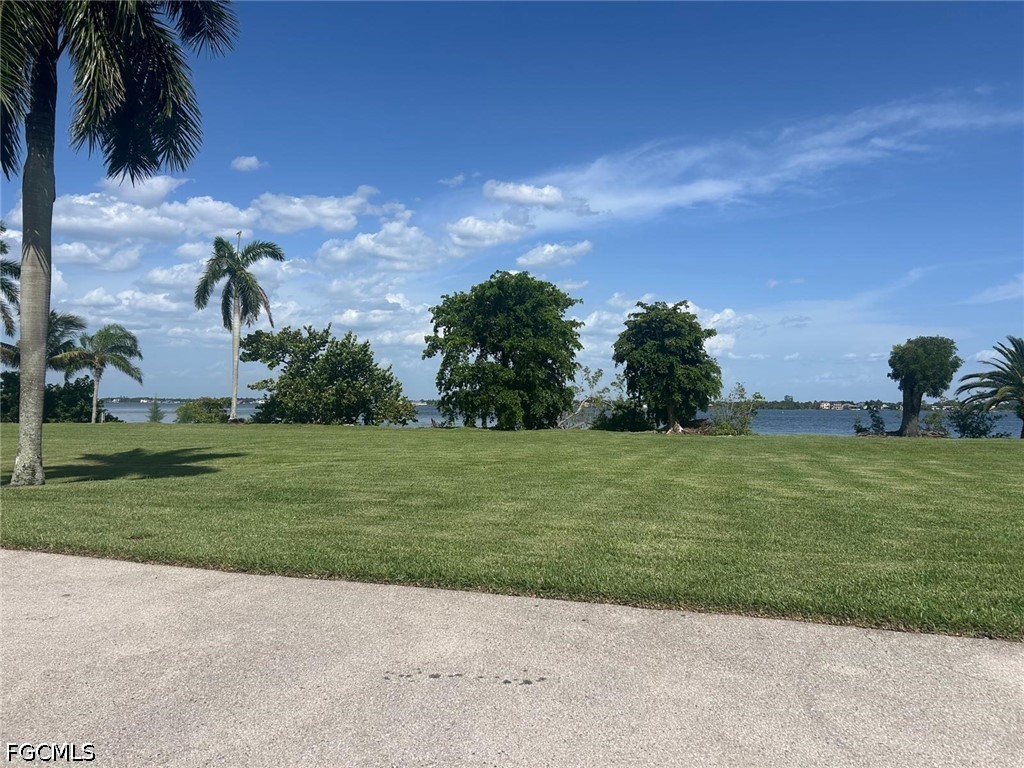 4260 20th Unit 205, Cape Coral, FL 33904