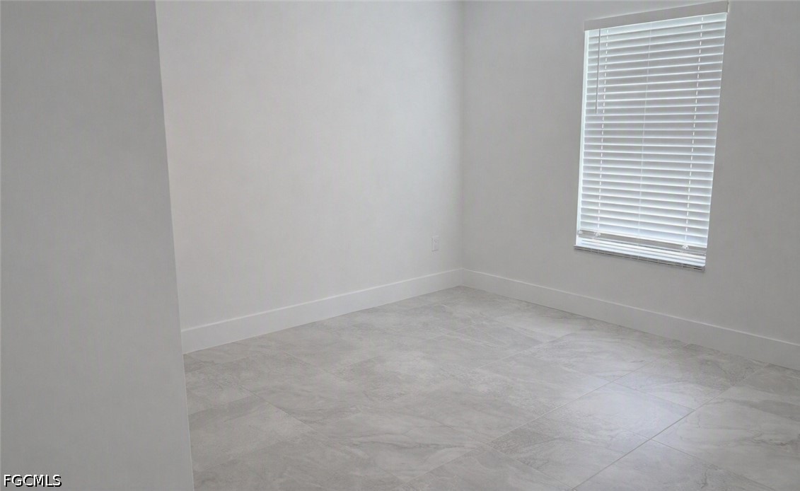 4165 39th, Cape Coral, FL 33993