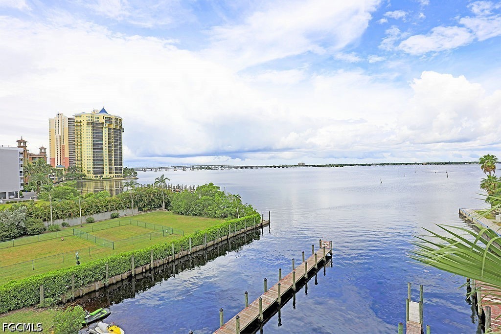 Dock