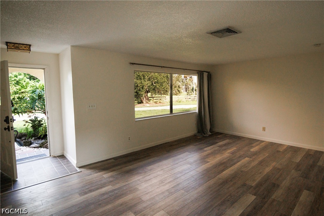 1821 Sunset, Alva, FL 33920