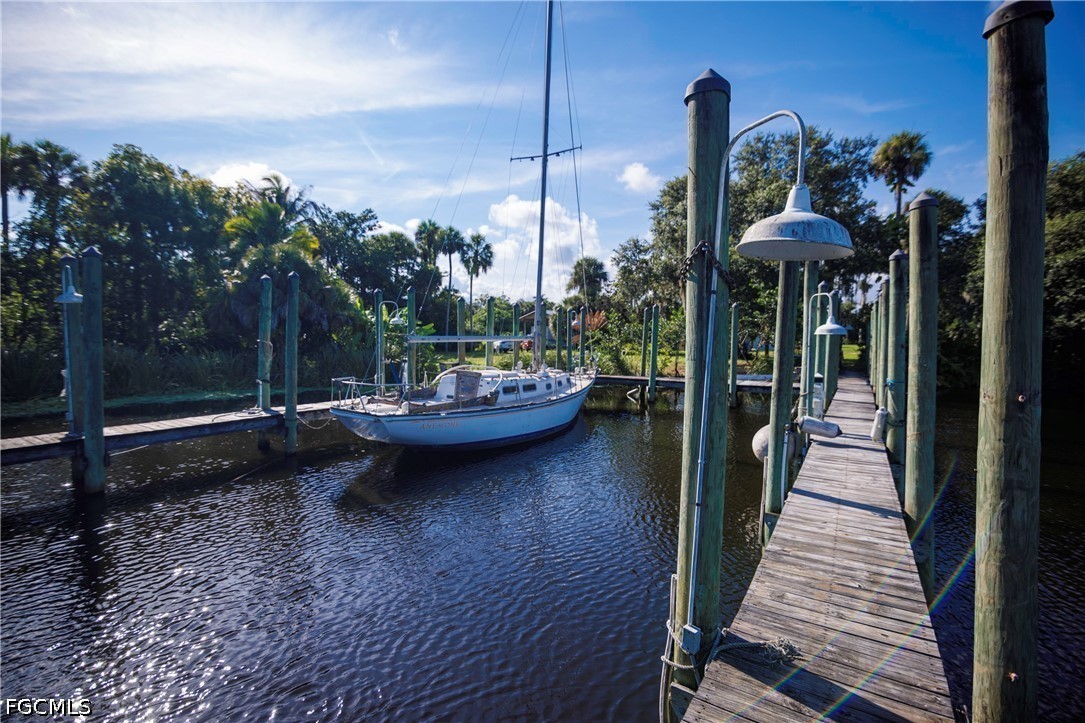 Dock