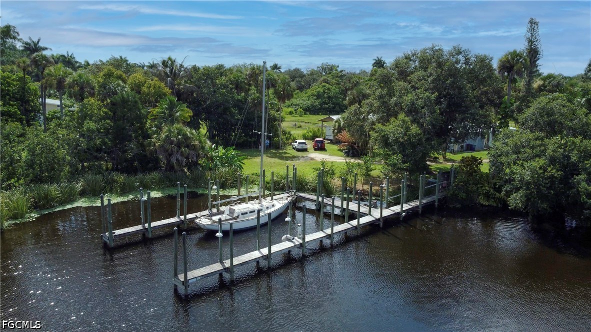 Dock