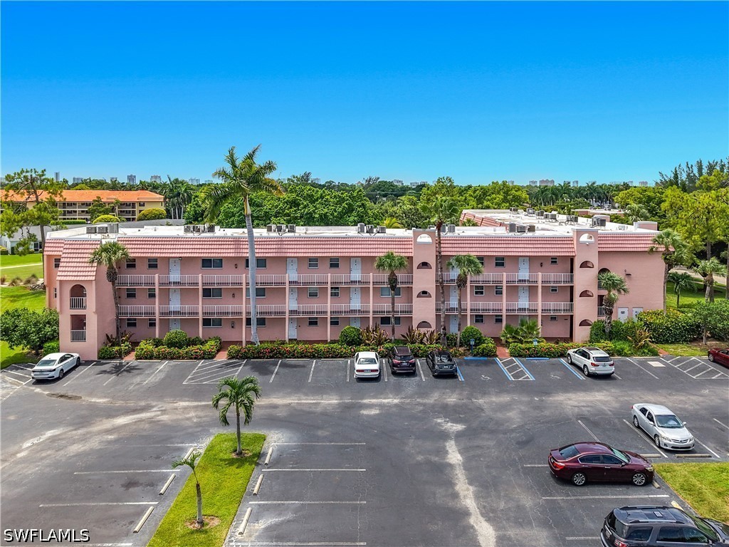 100 Forest Lakes Unit 109, Naples, FL 34105