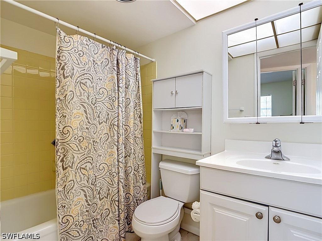 100 Forest Lakes Unit 109, Naples, FL 34105