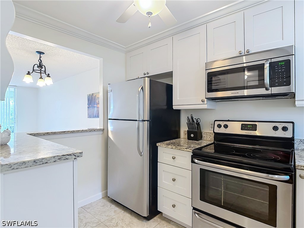 100 Forest Lakes Unit 109, Naples, FL 34105