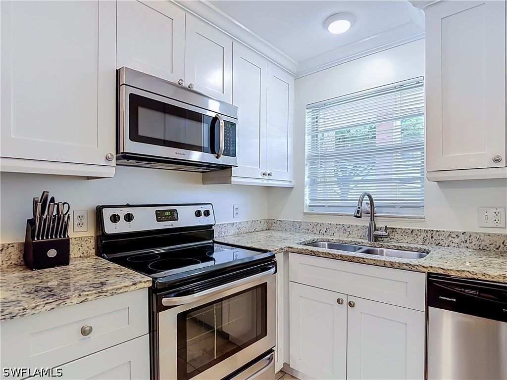 100 Forest Lakes Unit 109, Naples, FL 34105