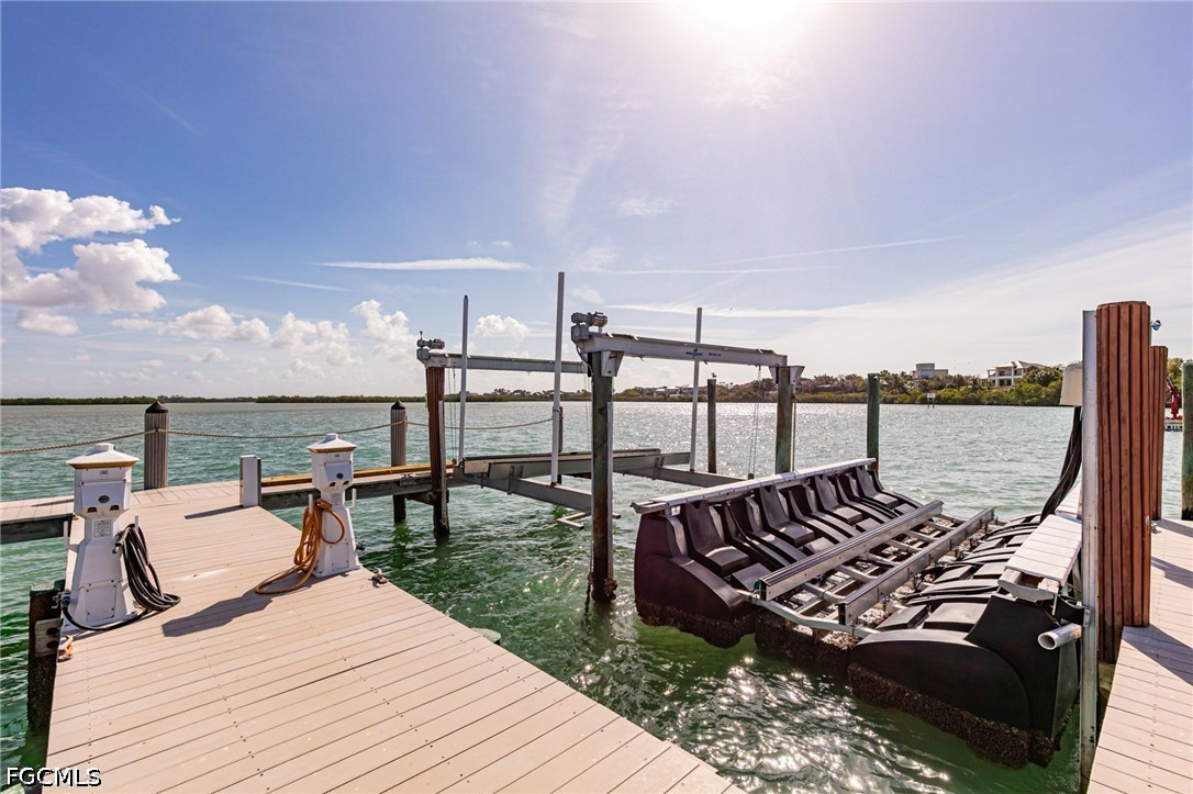 Dock
