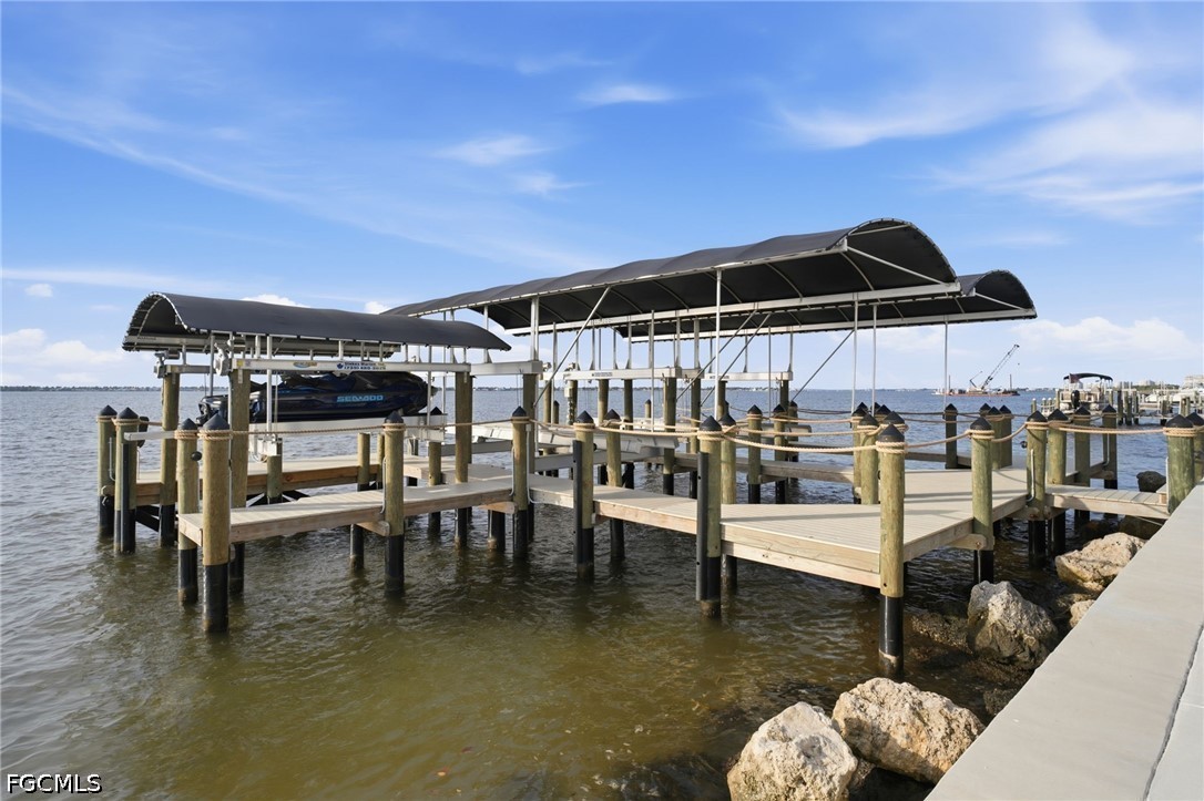 Dock