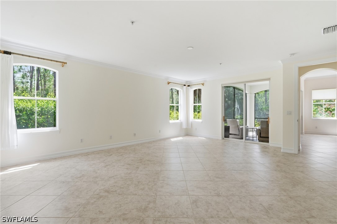 2886 Castillo Unit 101, Naples, FL 34109