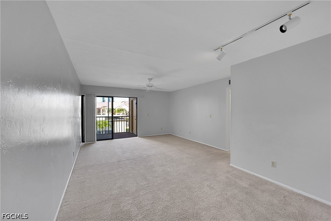 8474 Charter Club Unit 13, Fort Myers, FL 33919