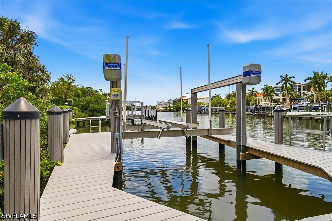 Dock