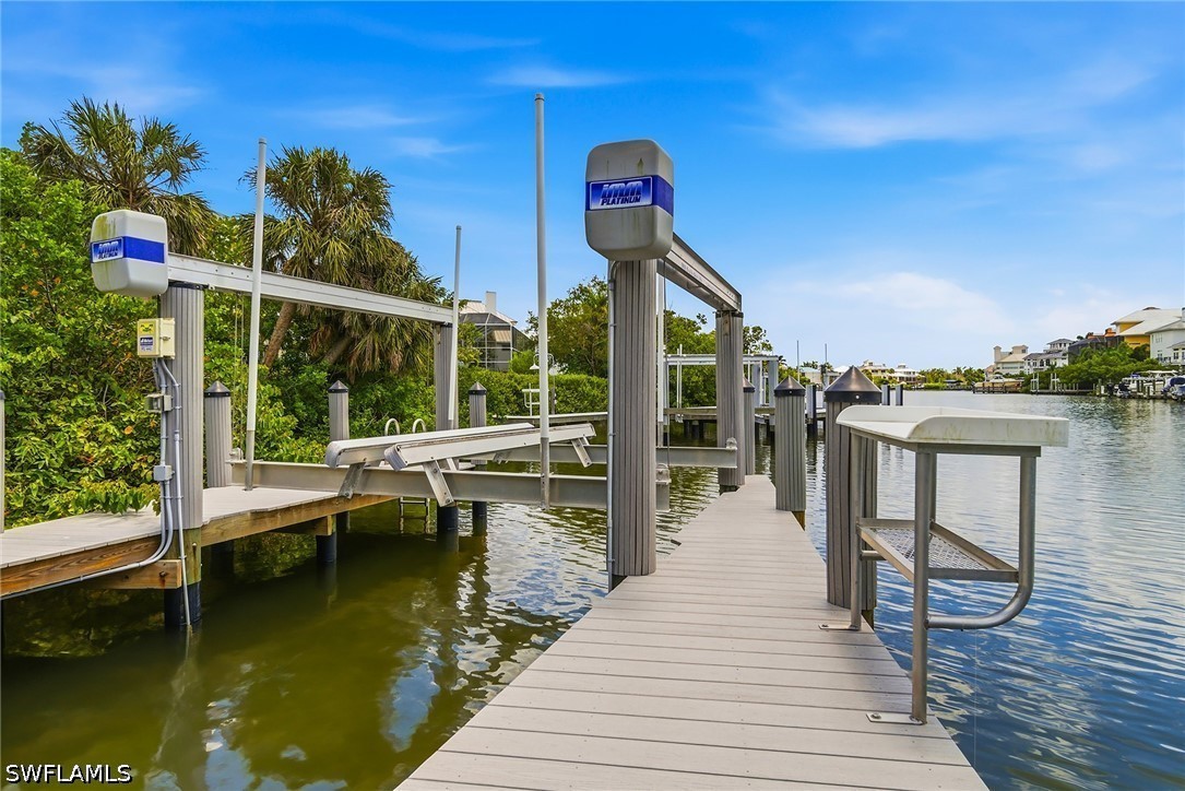 Dock