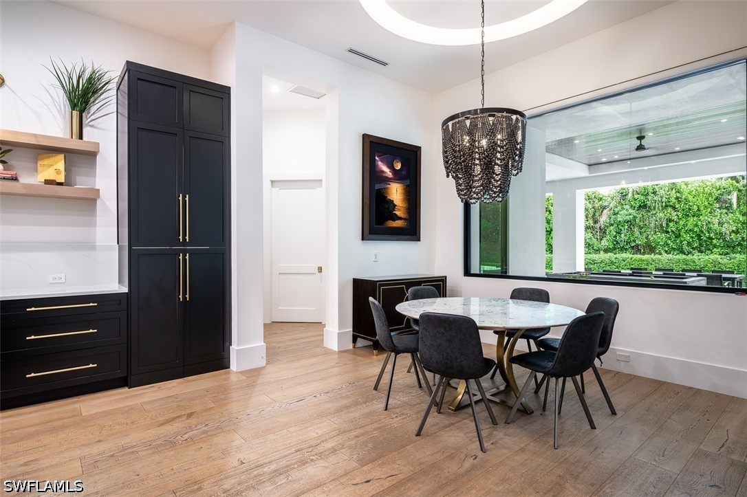 DiningArea